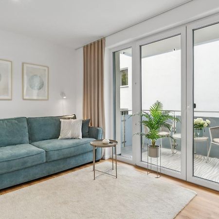 Zwei Apartments Fuer Bis Zu 8 Personen Zentral, Modern, Mit Terrasse & Balkon บีเลอเฟล์ด ภายนอก รูปภาพ