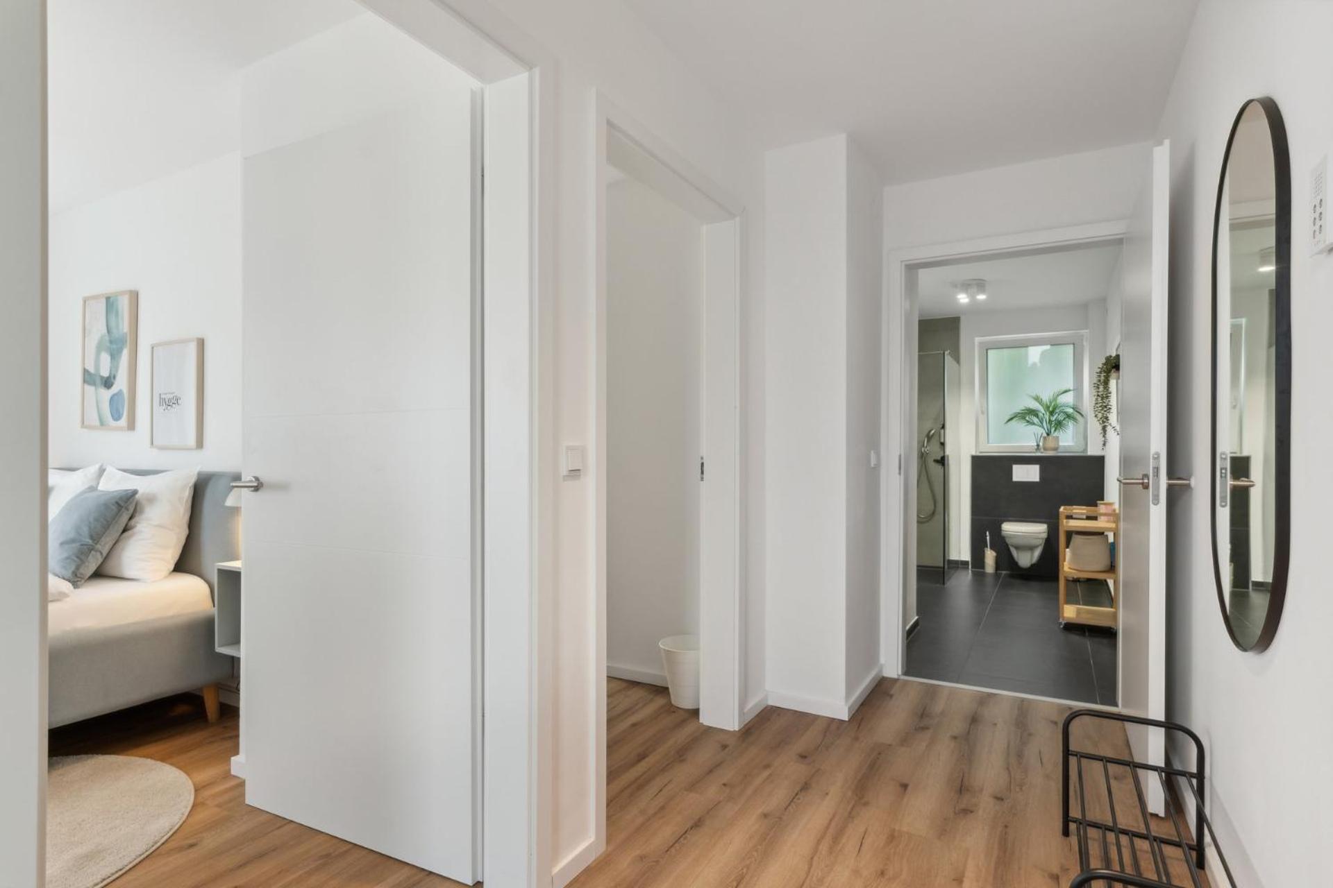 Zwei Apartments Fuer Bis Zu 8 Personen Zentral, Modern, Mit Terrasse & Balkon บีเลอเฟล์ด ภายนอก รูปภาพ