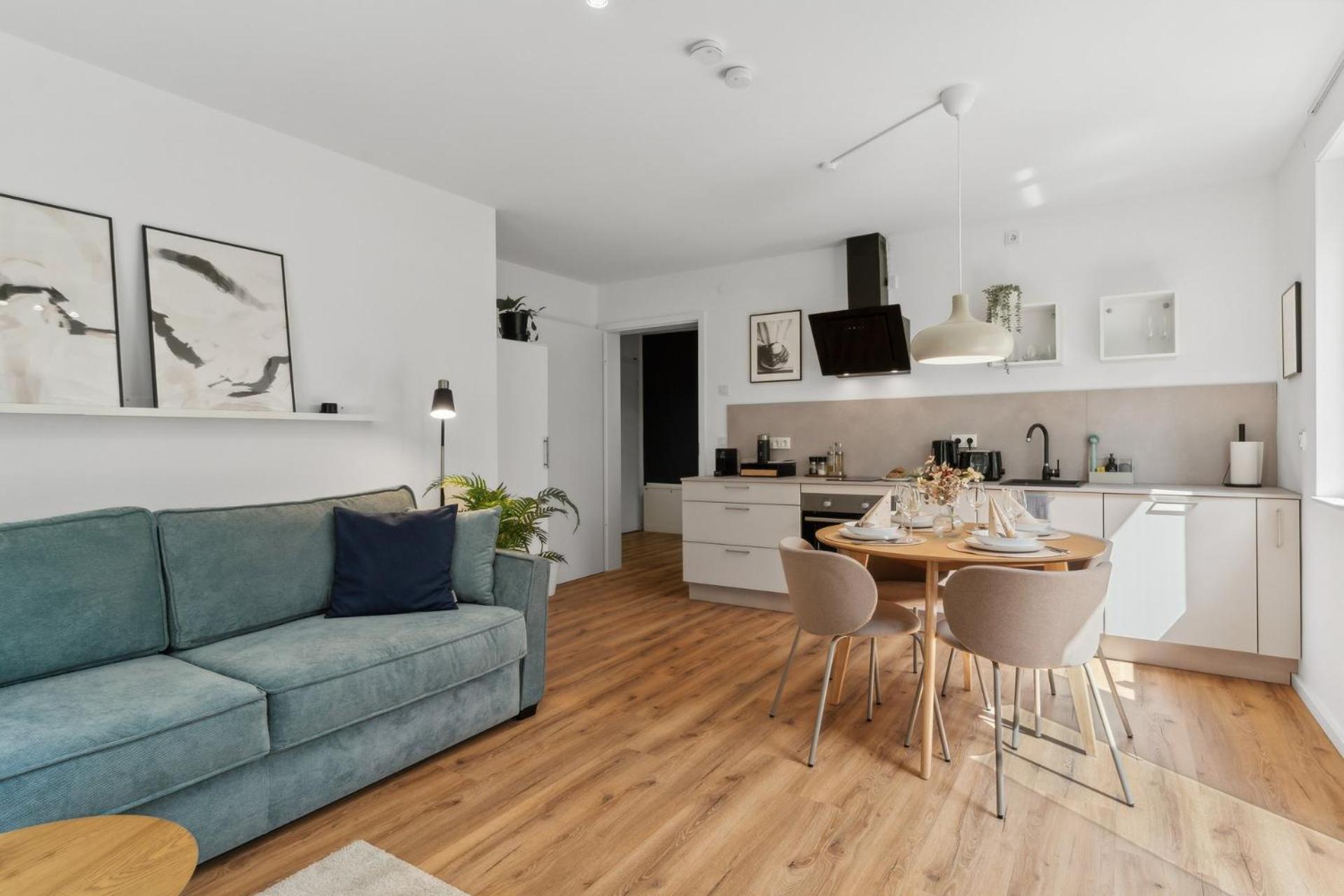 Zwei Apartments Fuer Bis Zu 8 Personen Zentral, Modern, Mit Terrasse & Balkon บีเลอเฟล์ด ภายนอก รูปภาพ