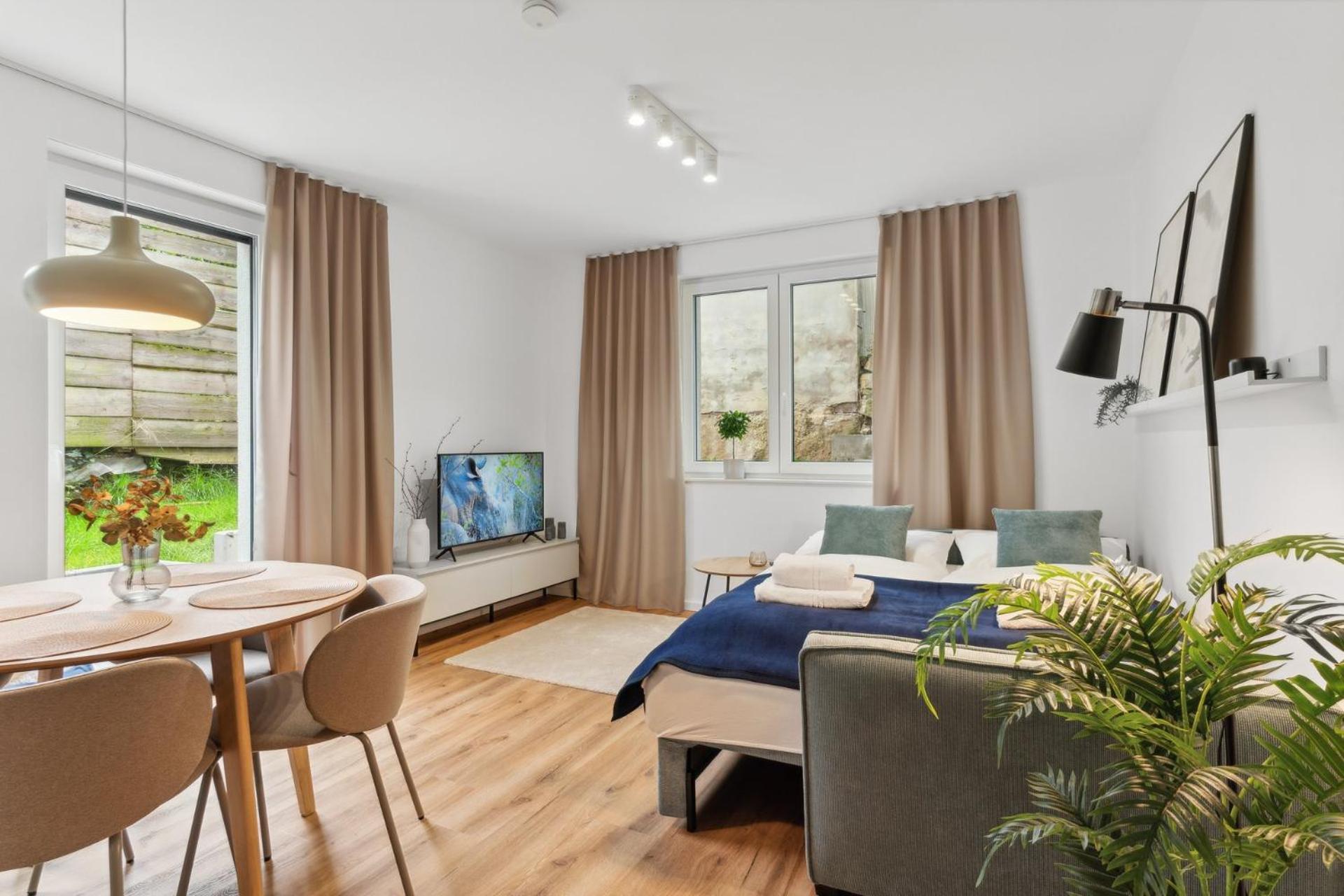 Zwei Apartments Fuer Bis Zu 8 Personen Zentral, Modern, Mit Terrasse & Balkon บีเลอเฟล์ด ภายนอก รูปภาพ