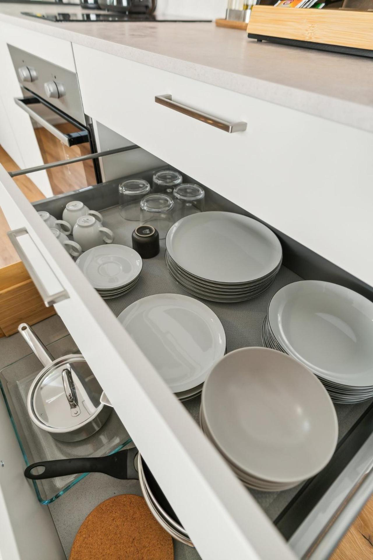Zwei Apartments Fuer Bis Zu 8 Personen Zentral, Modern, Mit Terrasse & Balkon บีเลอเฟล์ด ภายนอก รูปภาพ