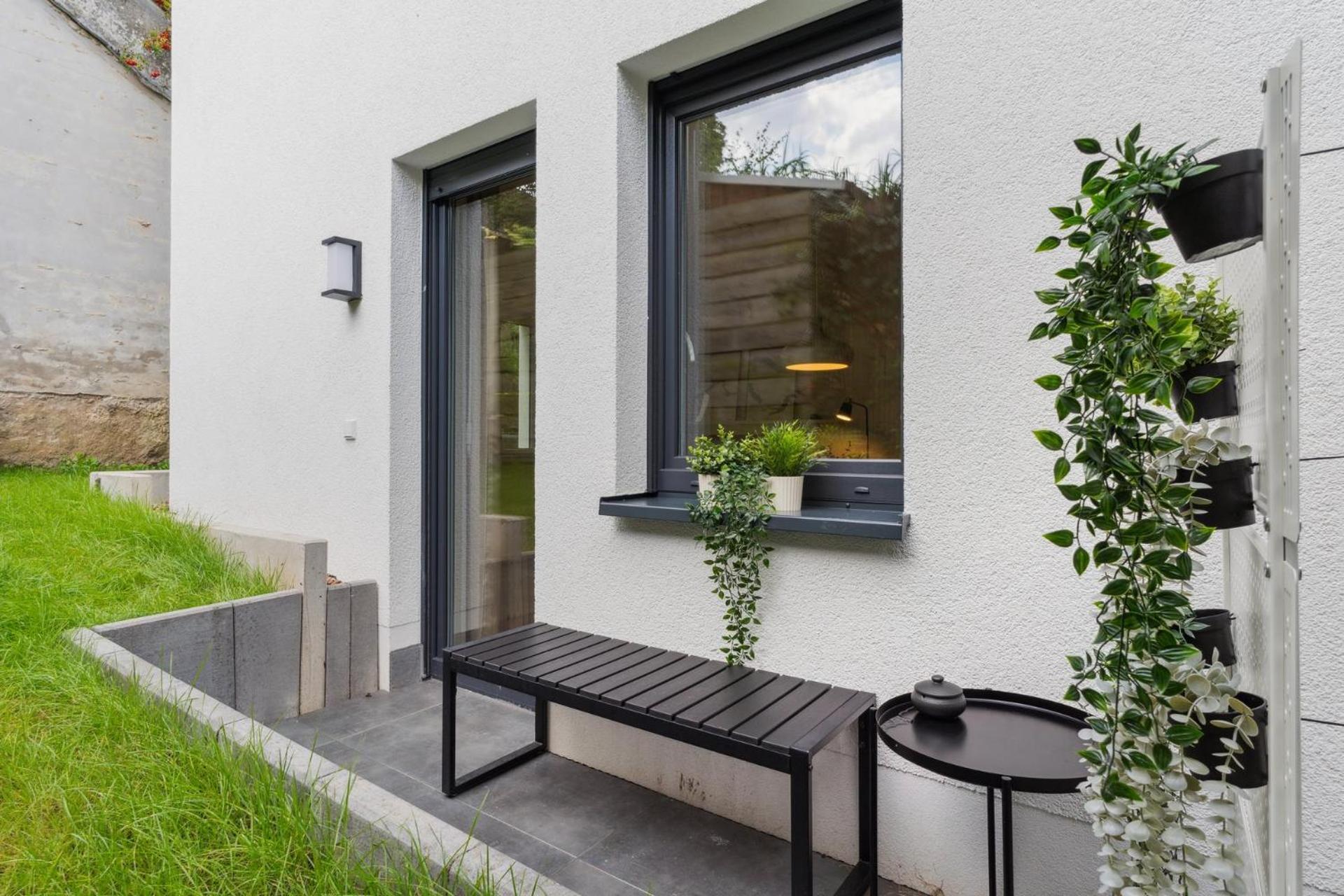 Zwei Apartments Fuer Bis Zu 8 Personen Zentral, Modern, Mit Terrasse & Balkon บีเลอเฟล์ด ภายนอก รูปภาพ