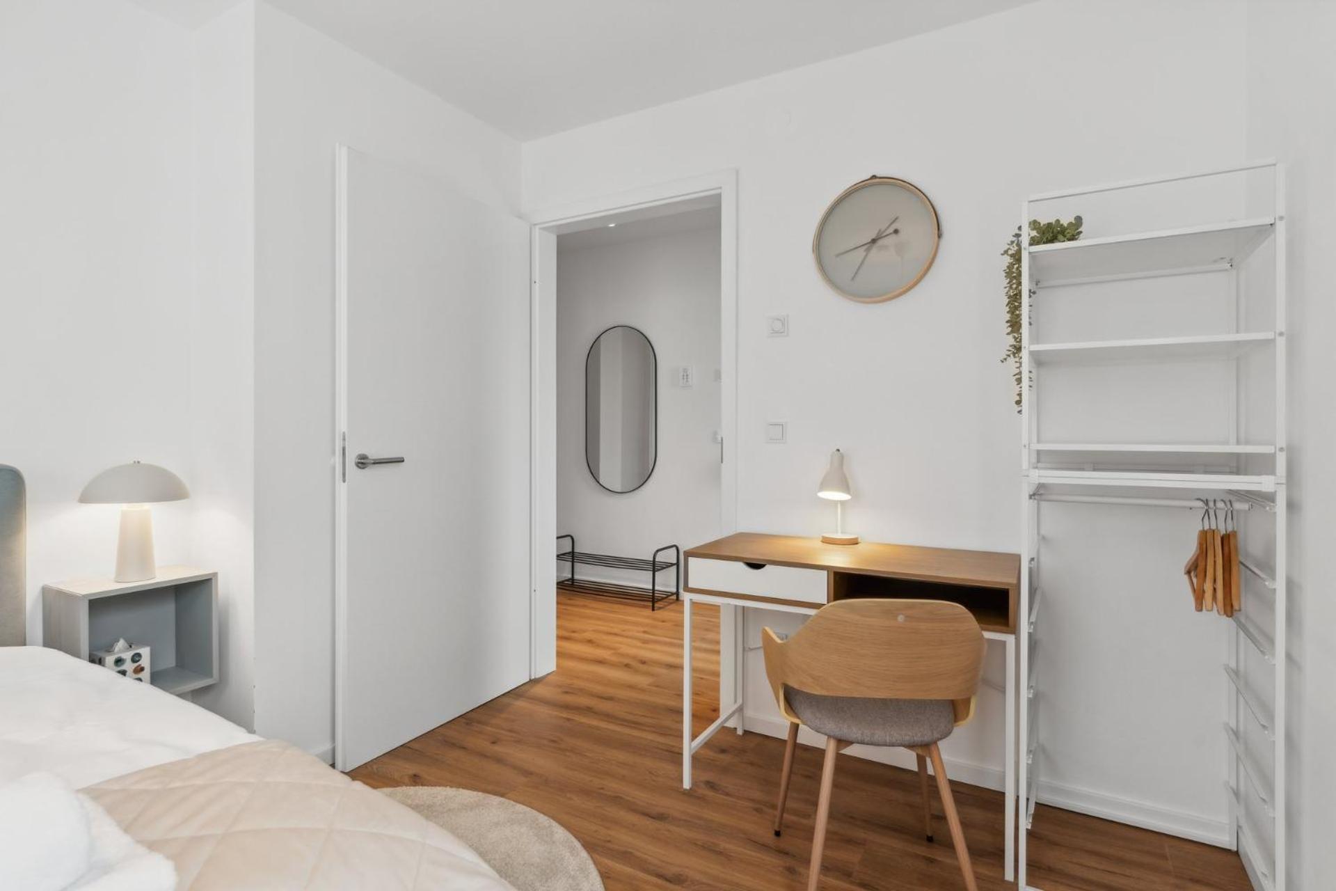 Zwei Apartments Fuer Bis Zu 8 Personen Zentral, Modern, Mit Terrasse & Balkon บีเลอเฟล์ด ภายนอก รูปภาพ